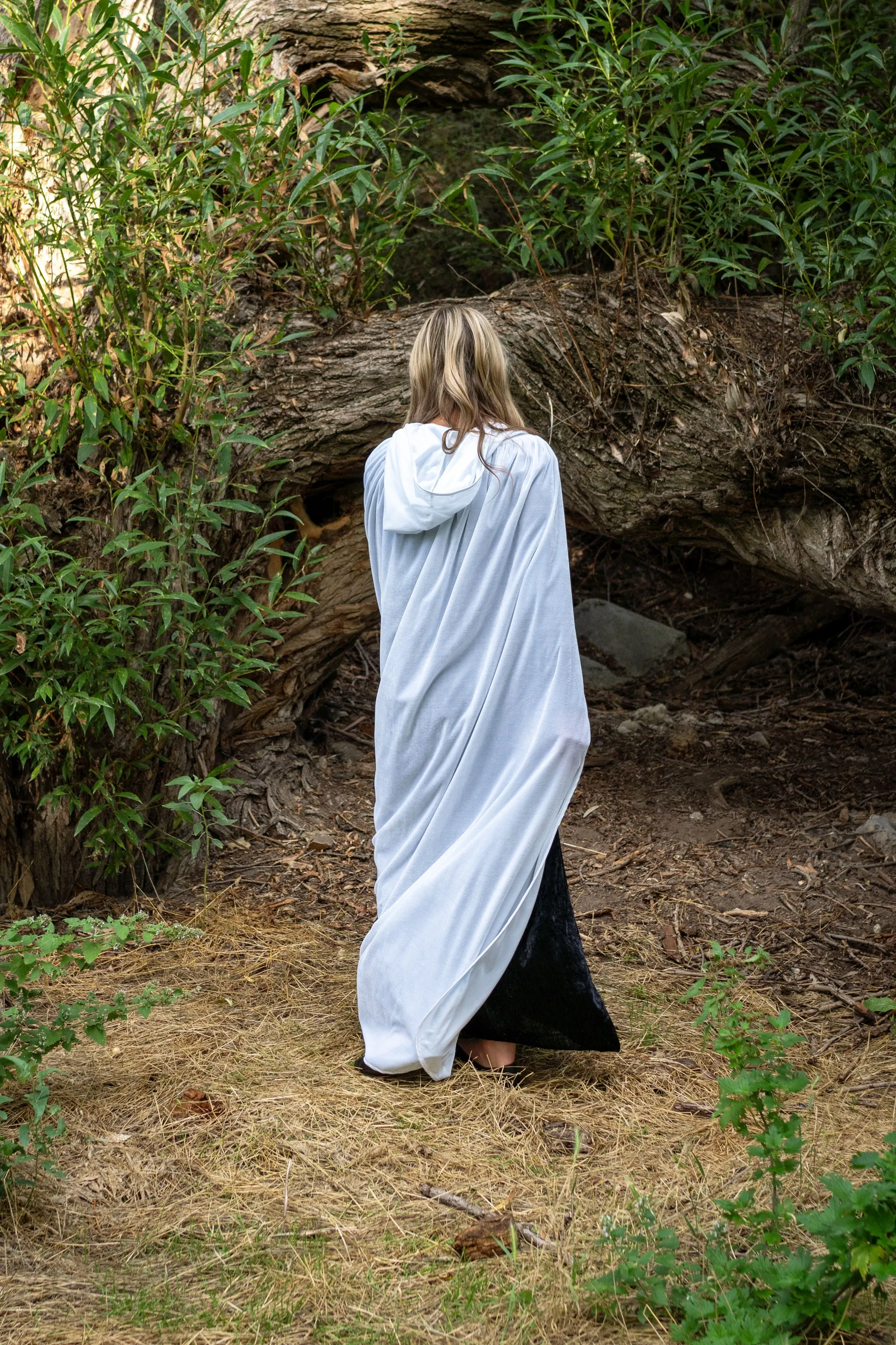 Adult White Velvet Cloak