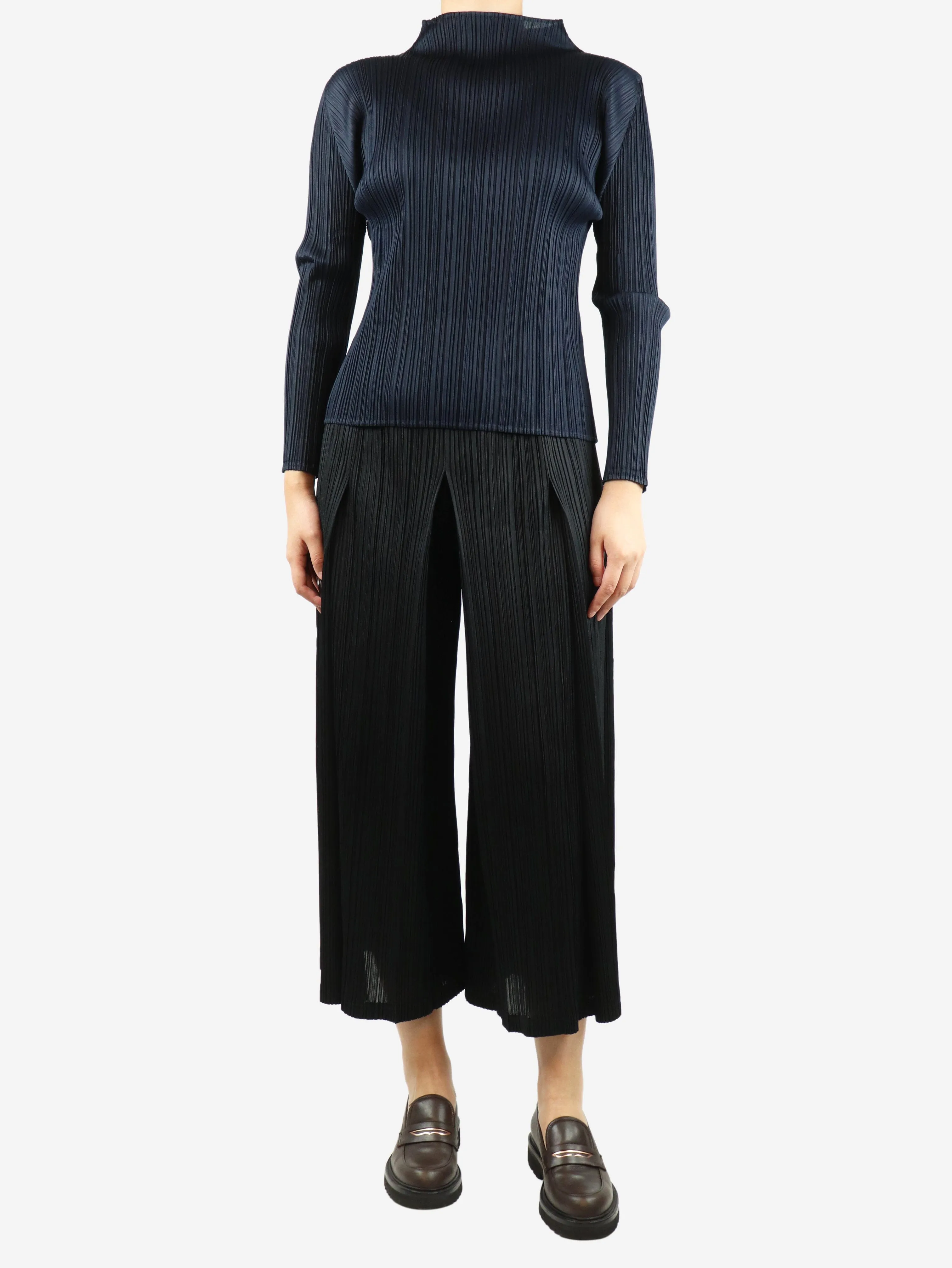 Black pleated trousers - size UK 10