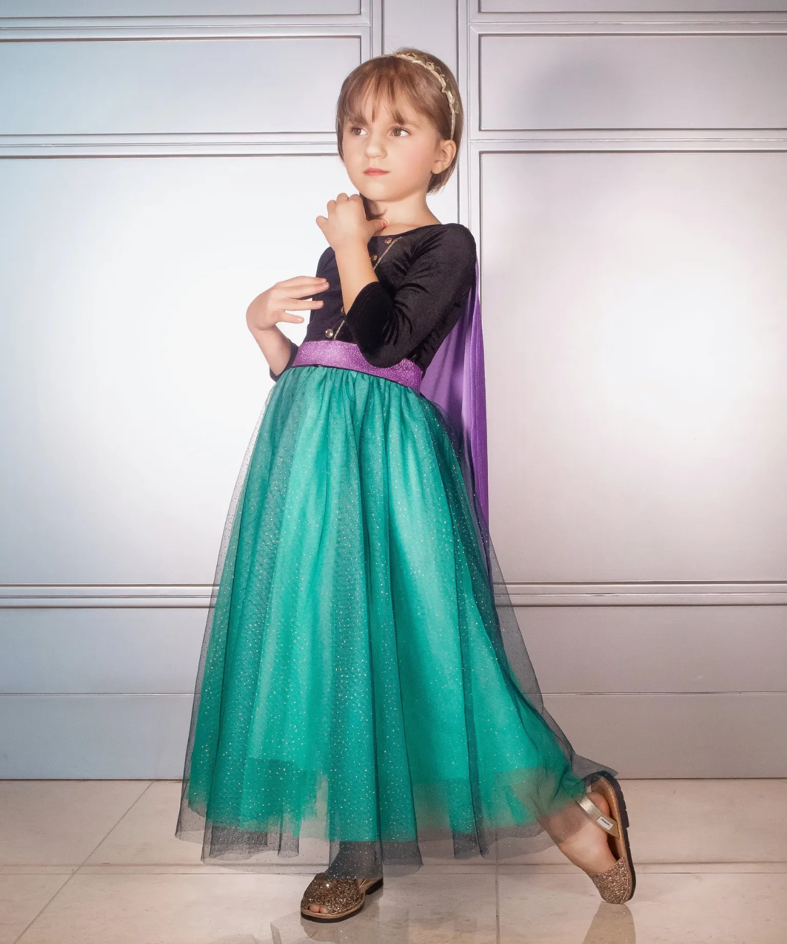 the Winter Princess-To-Queen Costume Dress