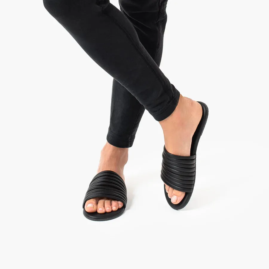 Tkees Caro flip-flops from brazilian leather in Black